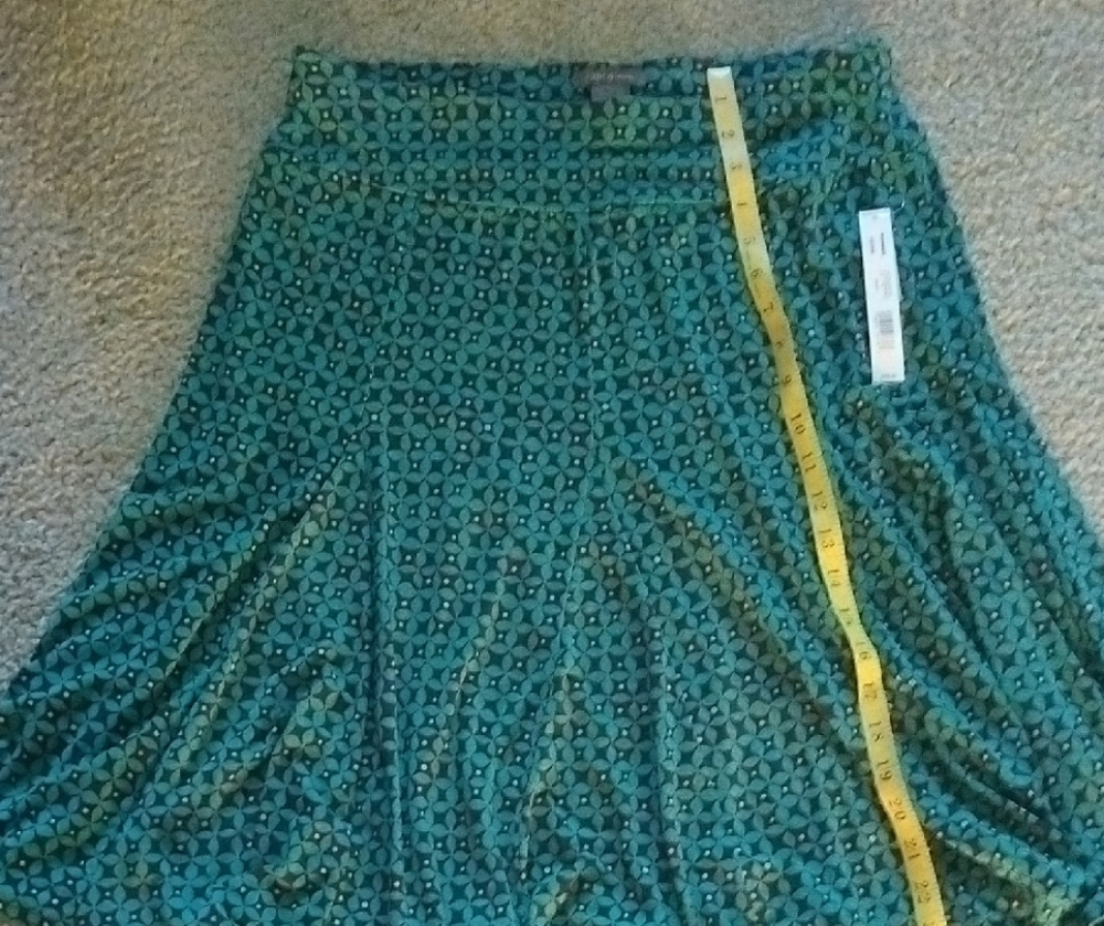 NWT Medium Kohl's Teal Patterned Skater Skirt